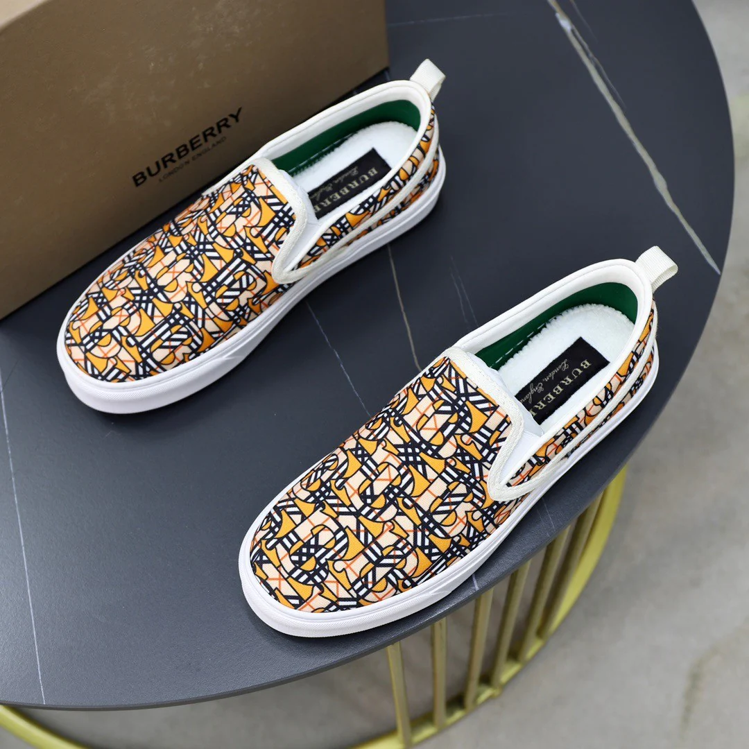 Low-top couple casual sports shoes 1024052908