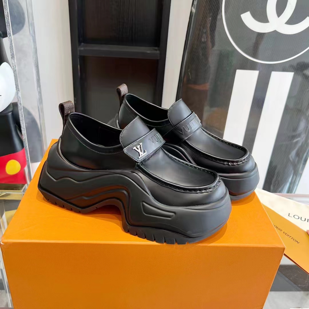 Louis Vuitton Unisex LV Archlight 2.0 Platform Loafer Black Glazed Calf Leather