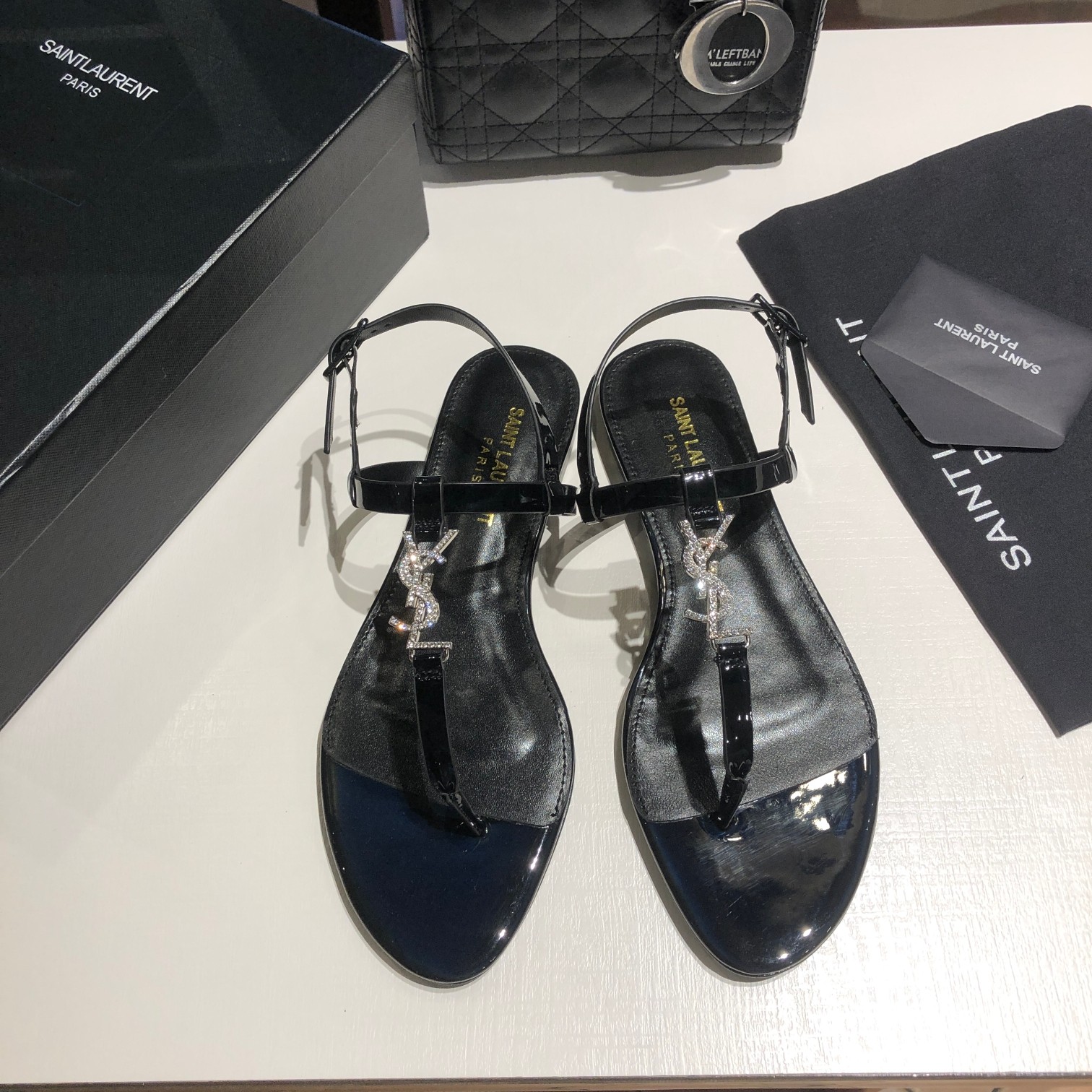 24 New Letter crystal diamond buckle flat thong sandals XC0424052804