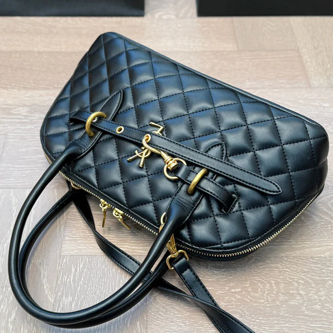 Fashionable and versatile handheld shell bag 1024122506