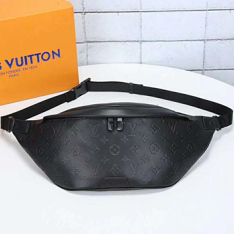Louis Vuitton LV Men Discovery Bumbag in Monogram Shadow Calf Leather-Black