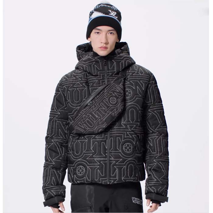 Louis Vuitton LV Unisex Discovery Bumbag Black Nylon Cowhide Leather