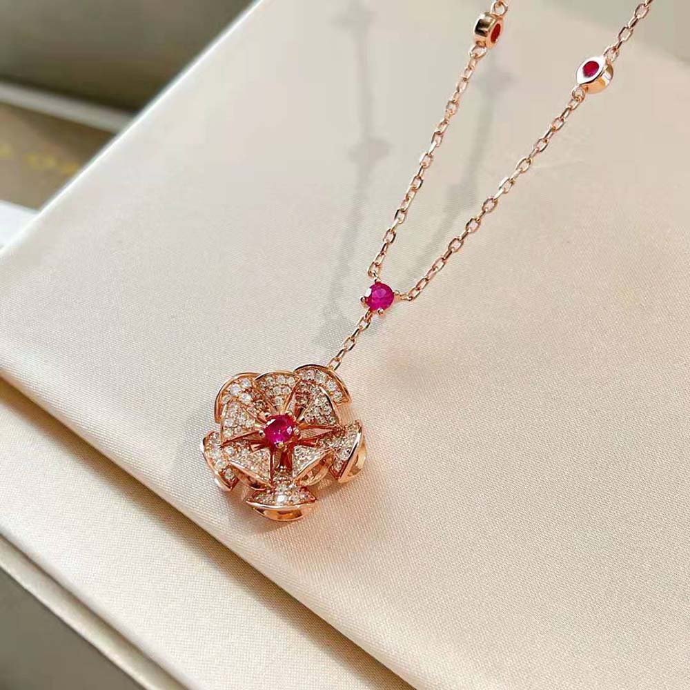 Bulgari Women Divas Dream Necklace in 18 Kt Rose Gold