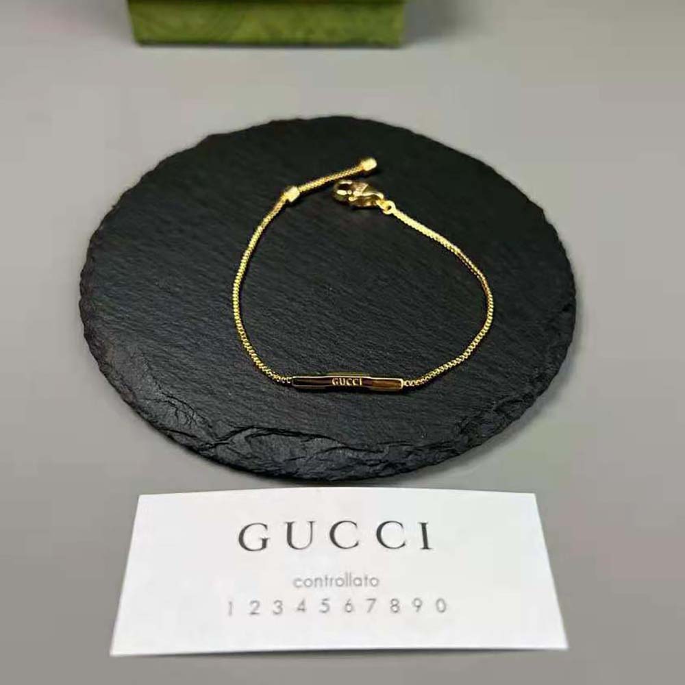 Gucci Women Link to Love Bracelet with ‘Gucci’ Bar in Yellow Gold