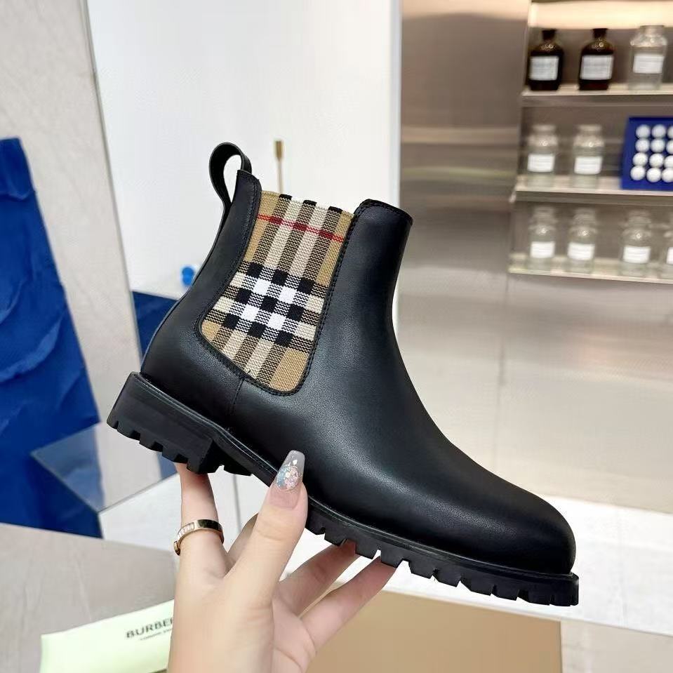 Women Check Panel Leather Chelsea Boots PD0425080502