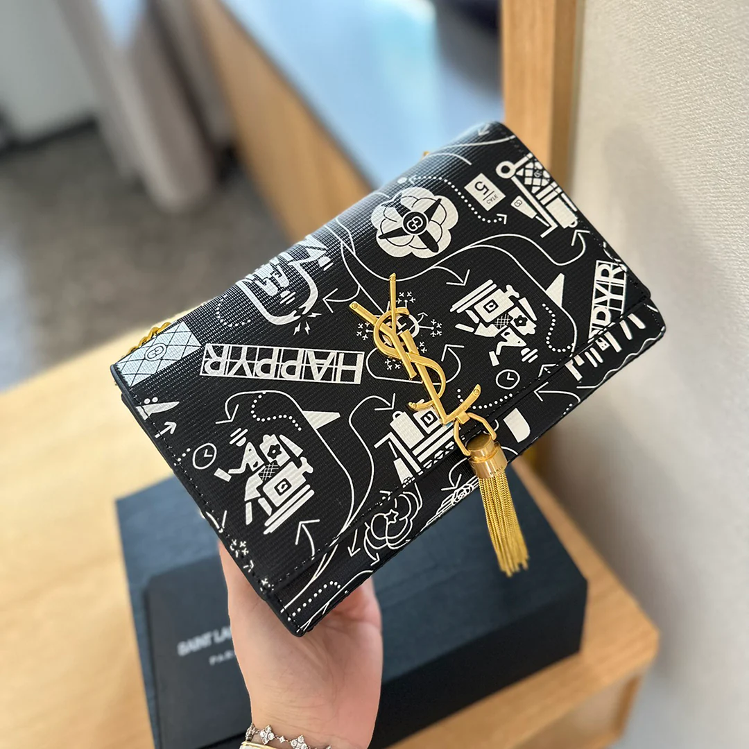 New fashion and versatile tassel crossbody bag 1024032711