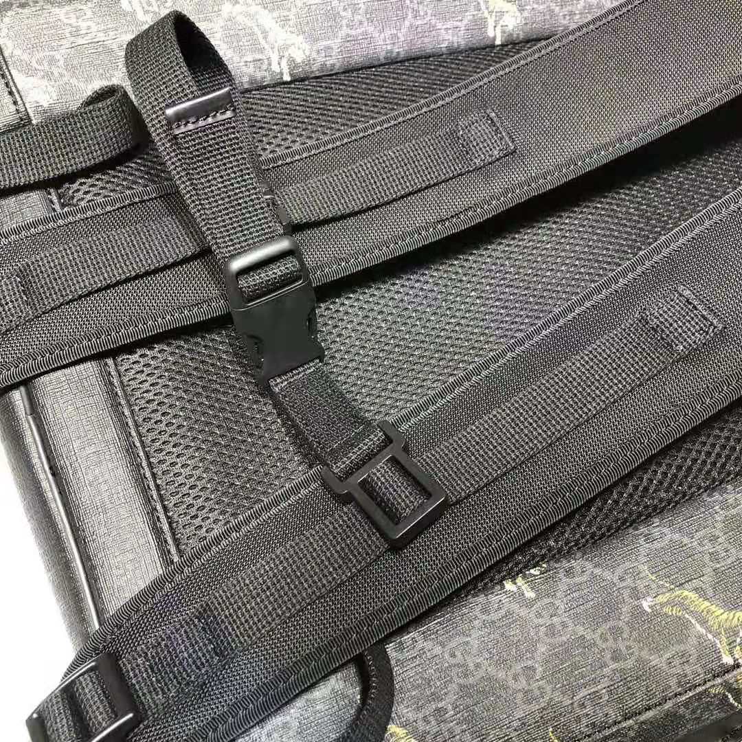 Gucci GG Unisex Gucci Bestiary Backpack with Tigers in Black/Grey Soft GG Supreme Canvas