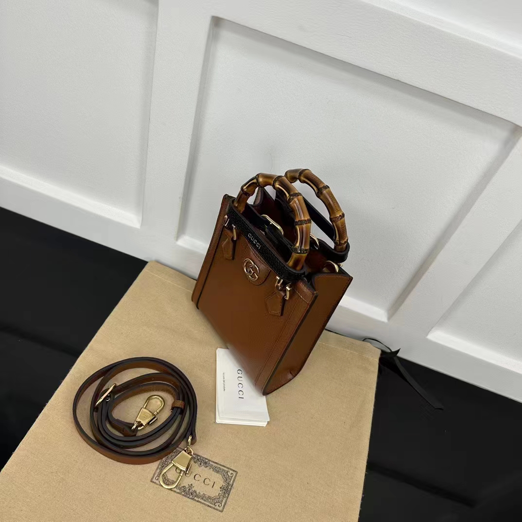 Gucci GG Women Gucci Diana Mini Tote Bag Double G Cuir Leather