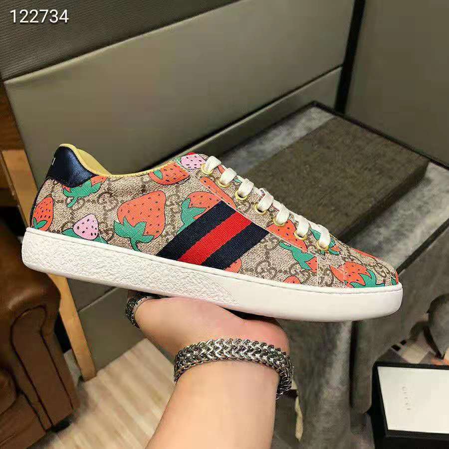 Gucci Women’s Ace GG Gucci Strawberry Sneaker in GG Supreme Canvas in 2cm Height-Brown
