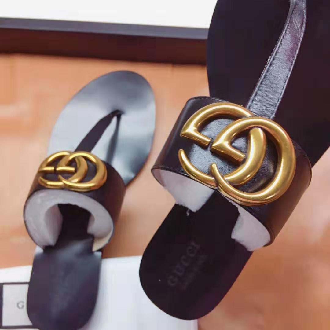 Gucci Men Leather Thong Sandal with Double G-Black
