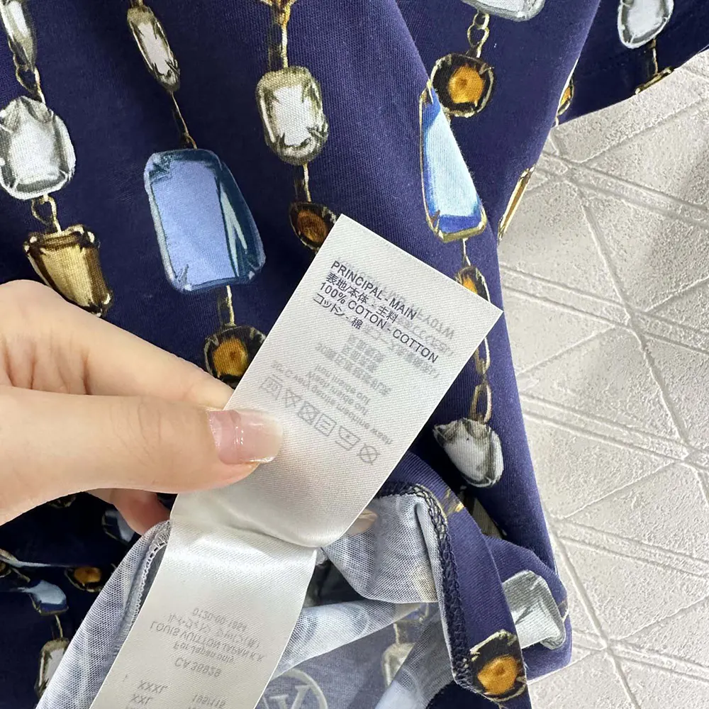 Louis Vuitton Women Necklace Print T-Shirt 1AI462