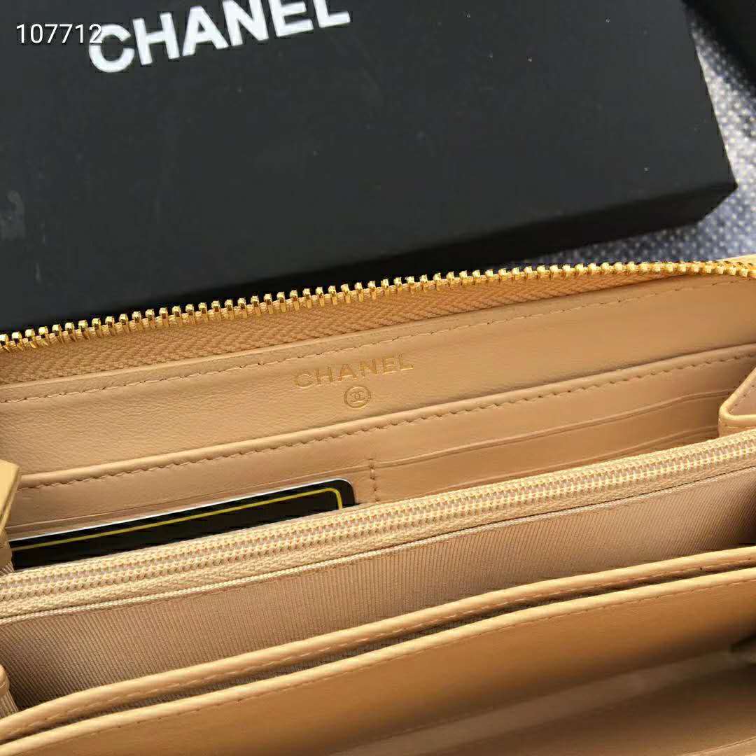Chanel Women Chanel 19 Long Zipped Wallet Lambskin Leather-Beige                                                                                                                     Lambskin