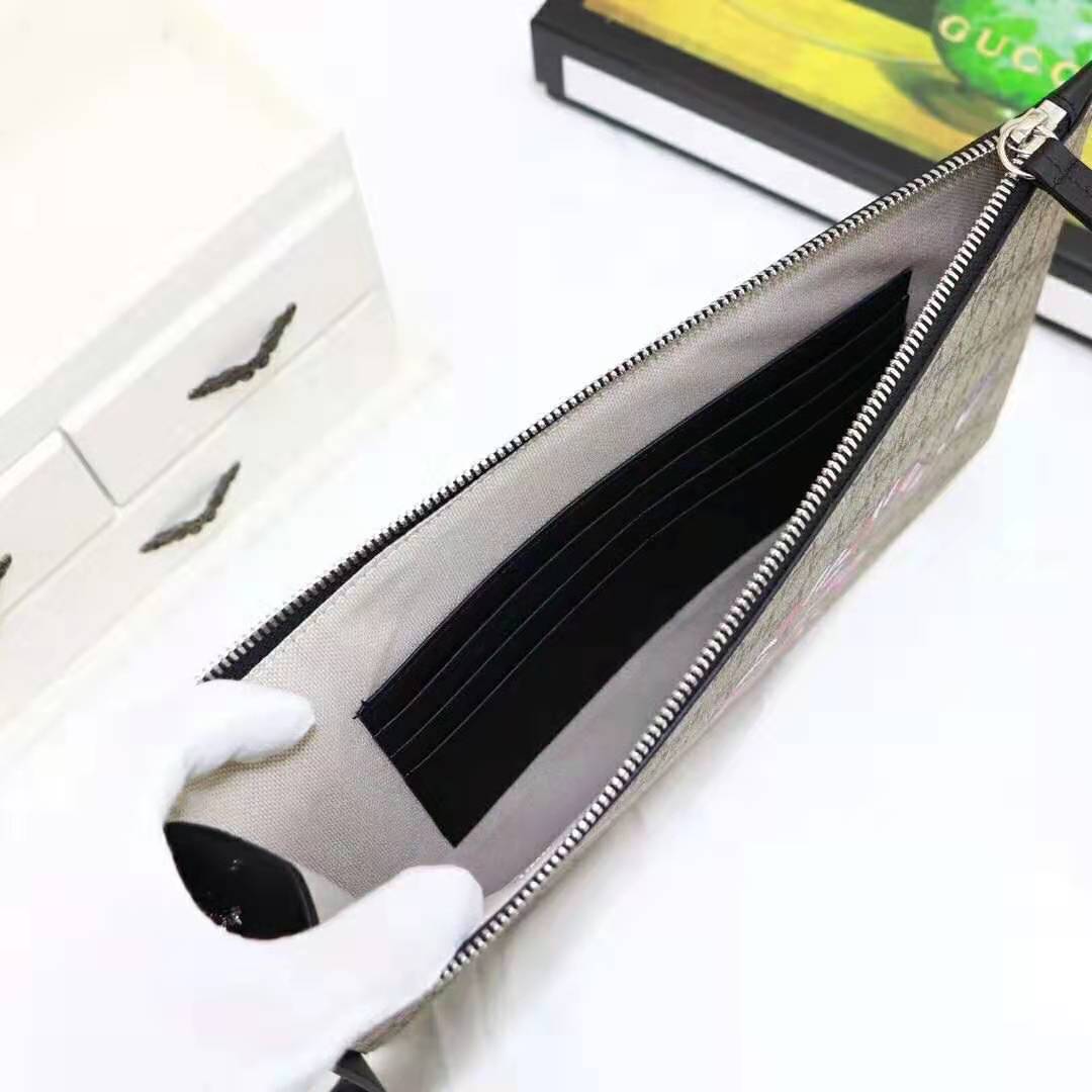 Gucci GG Men Gucci Bestiary Pouch with Kingsnake in Beige/Ebony GG Supreme Canvas