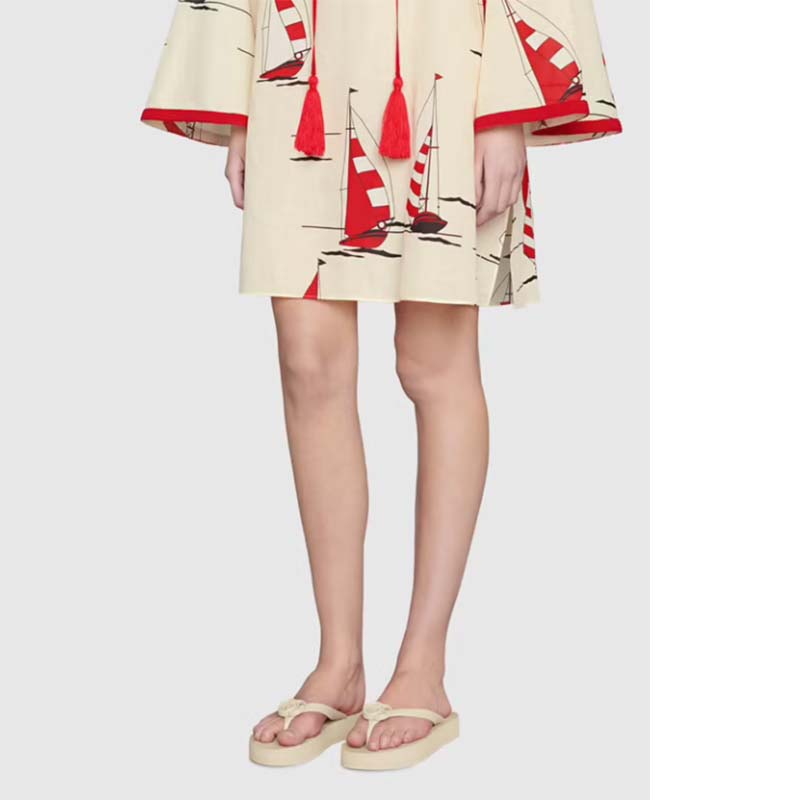 Gucci Women GG Chevron Thong Sandal White Rubber Resin Double G Flat