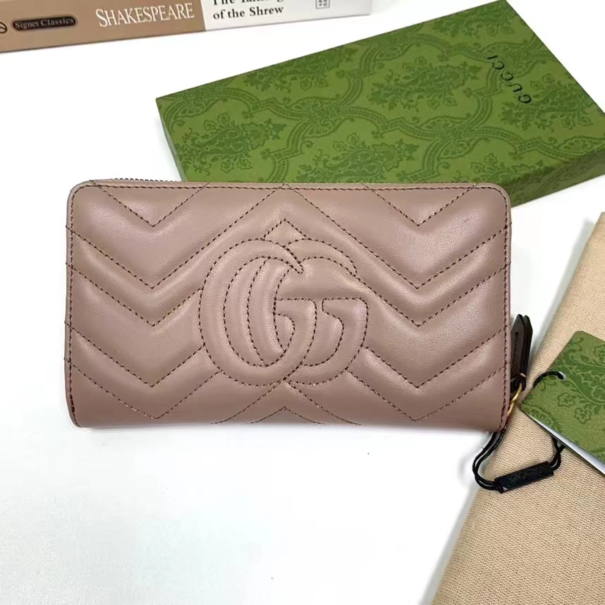 Gucci Unisex GG Marmont Matelassé Zip Around Wallet Rose Beige Chevron Leather
