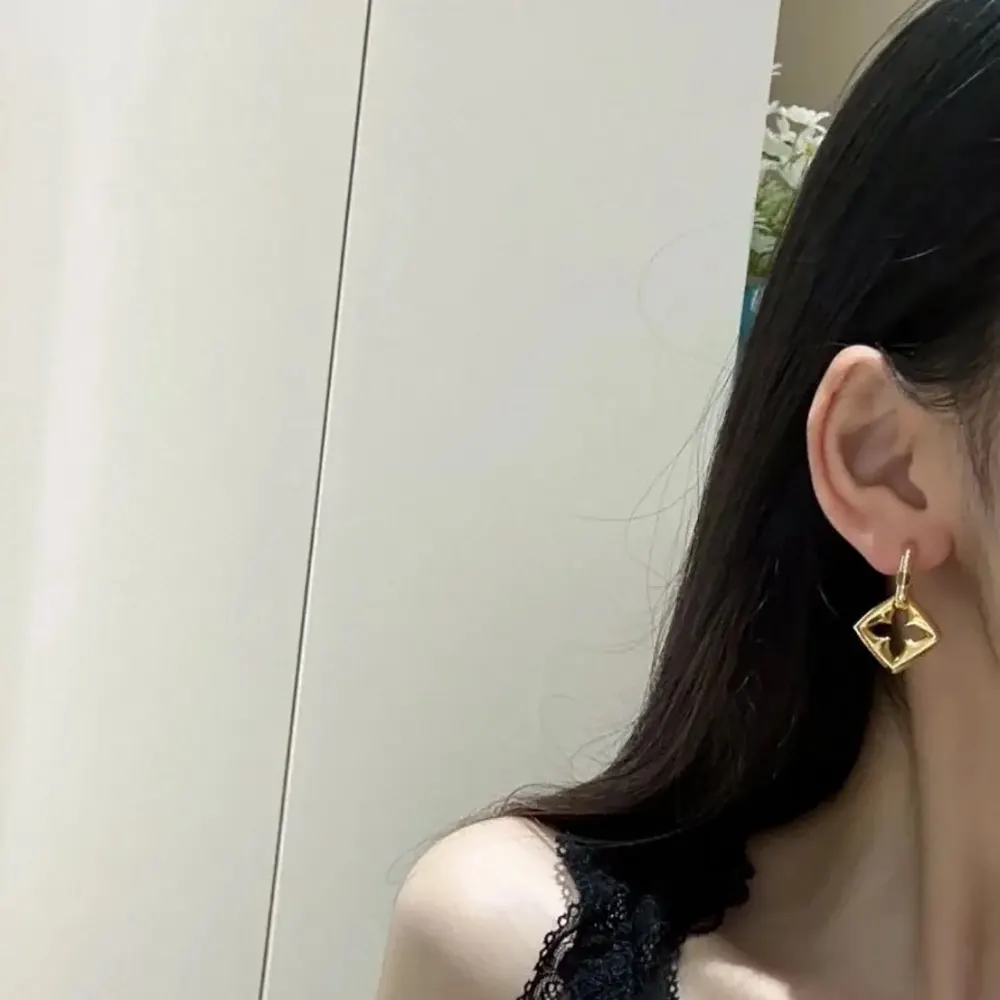 Louis Vuitton Women LV Puffygram Earrings M01174