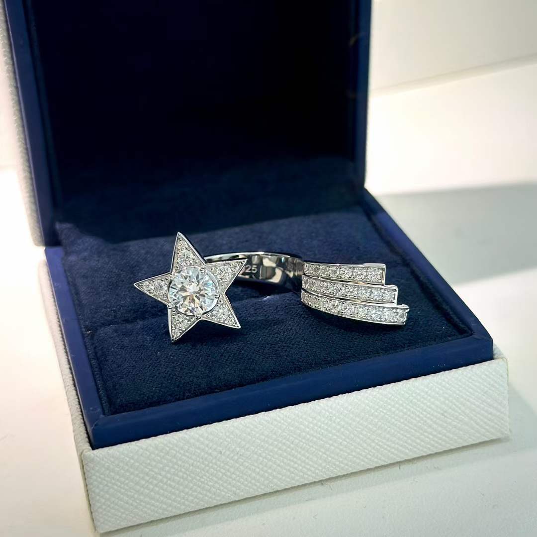 Chanel Women CC Comete 1932 Ring 18K White Gold Diamonds