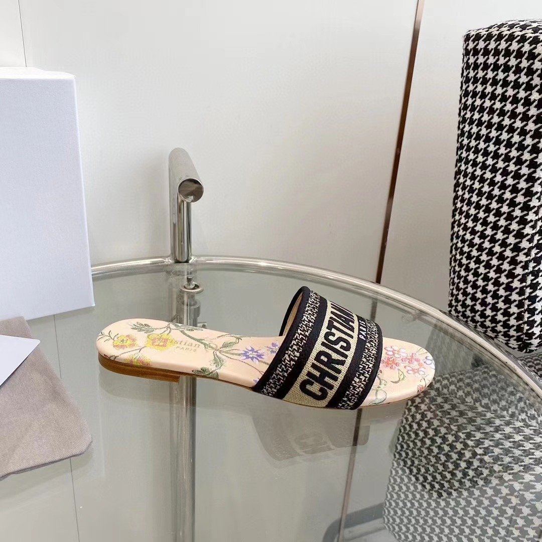 Dior Women CD Dway Slide Beige Multicolor Raffia Embroidered Petites Fleurs