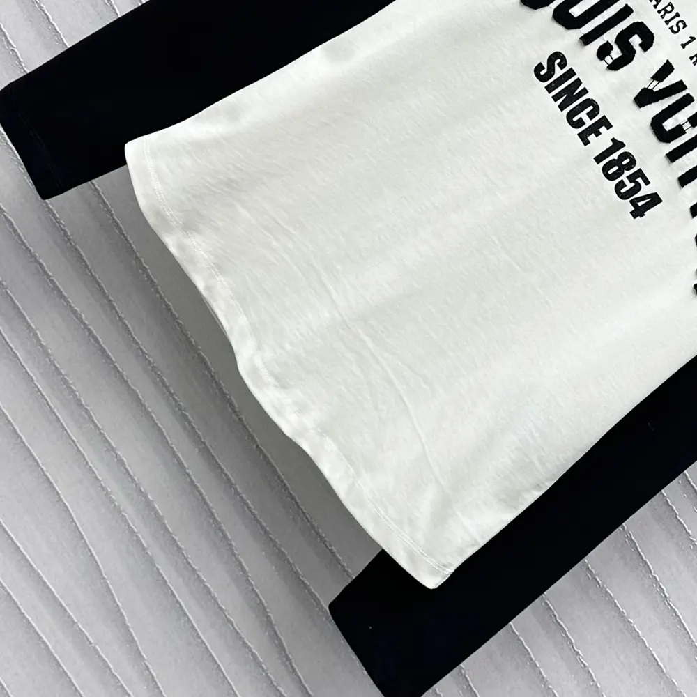 Louis Vuitton LV Men Signature Varsity Long-Sleeved Top 1AGPHO