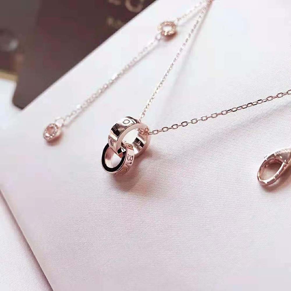 Bvlgari Women Necklace with 18 KT Rose Gold Chain