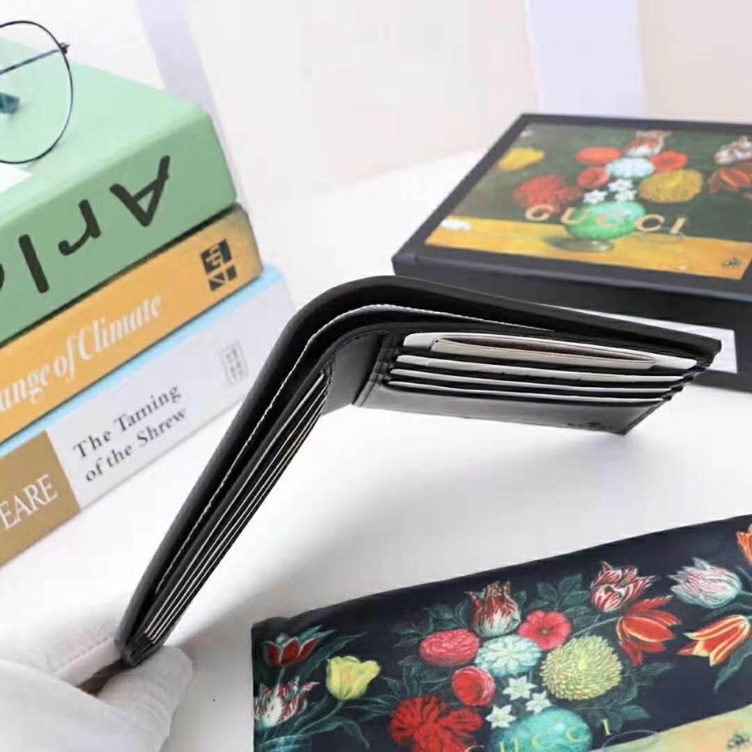 Gucci GG Unisex Leather Wallet with Gucci Logo in Black Leather