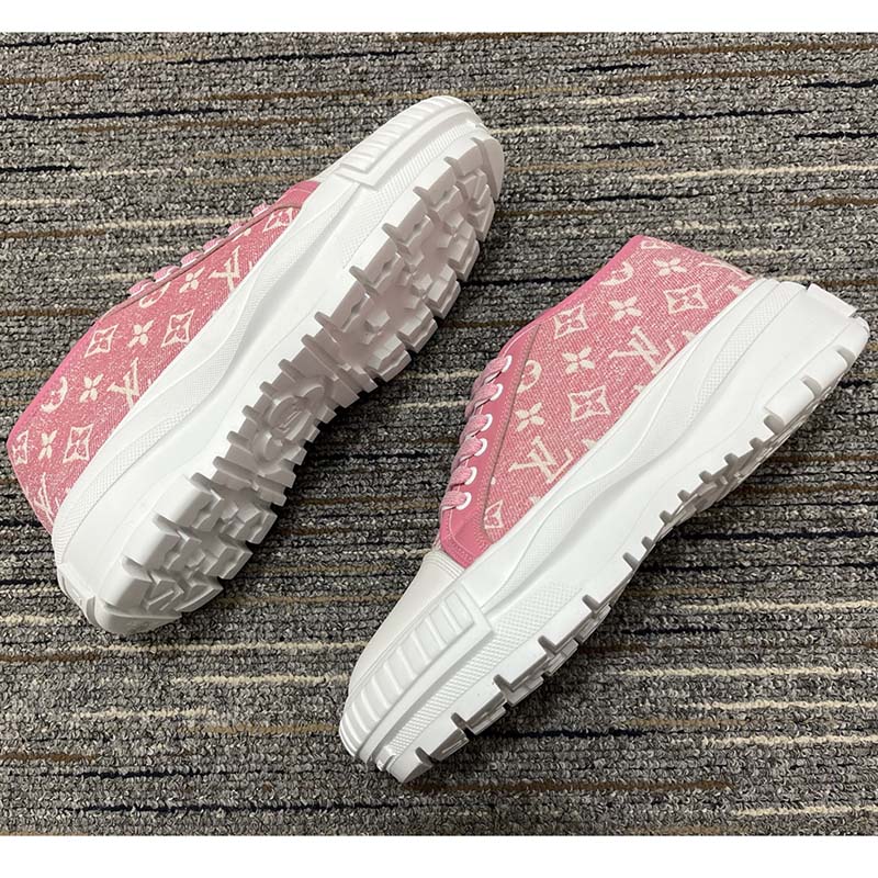 Louis Vuitton Women LV Squad Sneaker Rose Clair Pink Monogram Denim Rubber Circle
