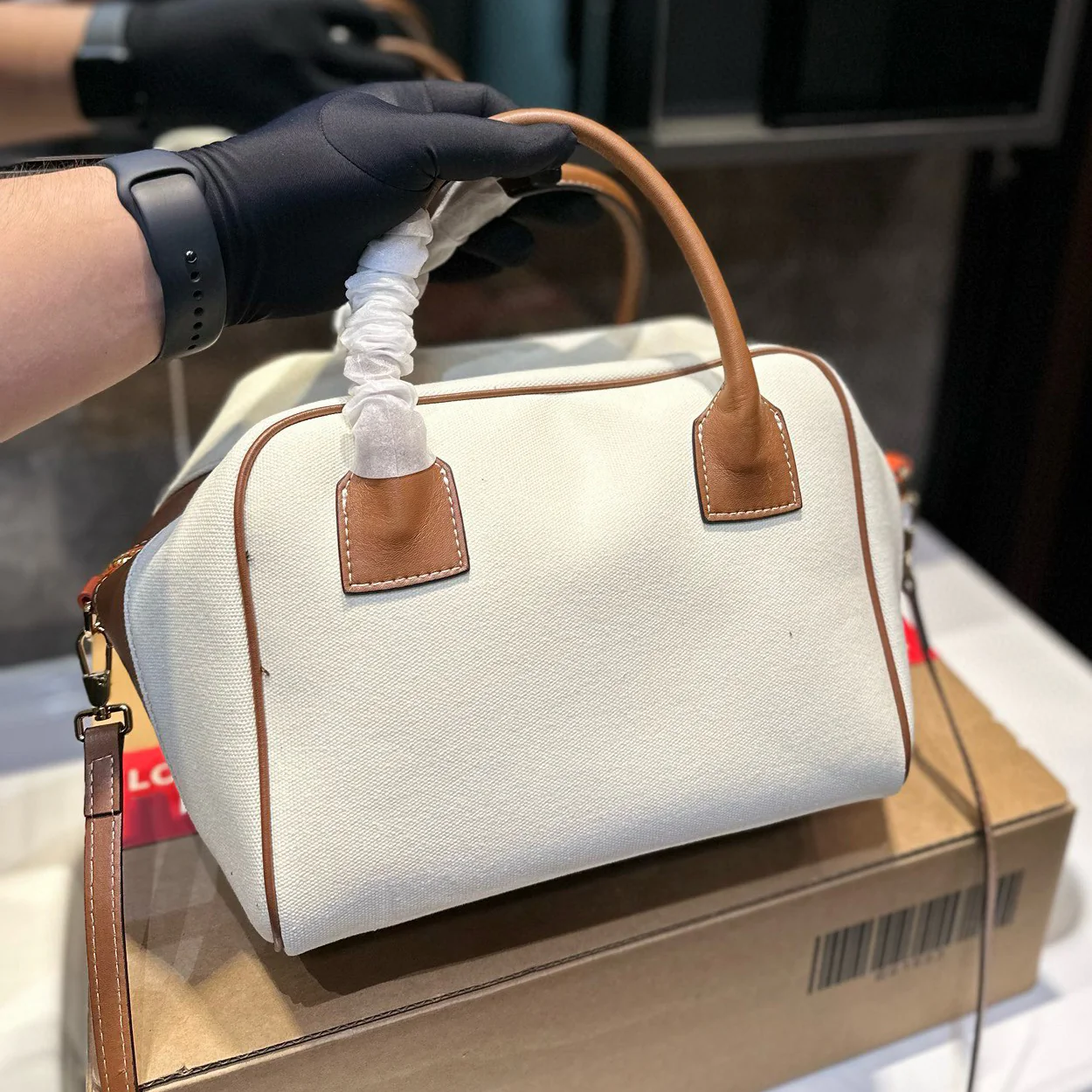 Fashionable and versatile handbag crossbody bag 1024110825