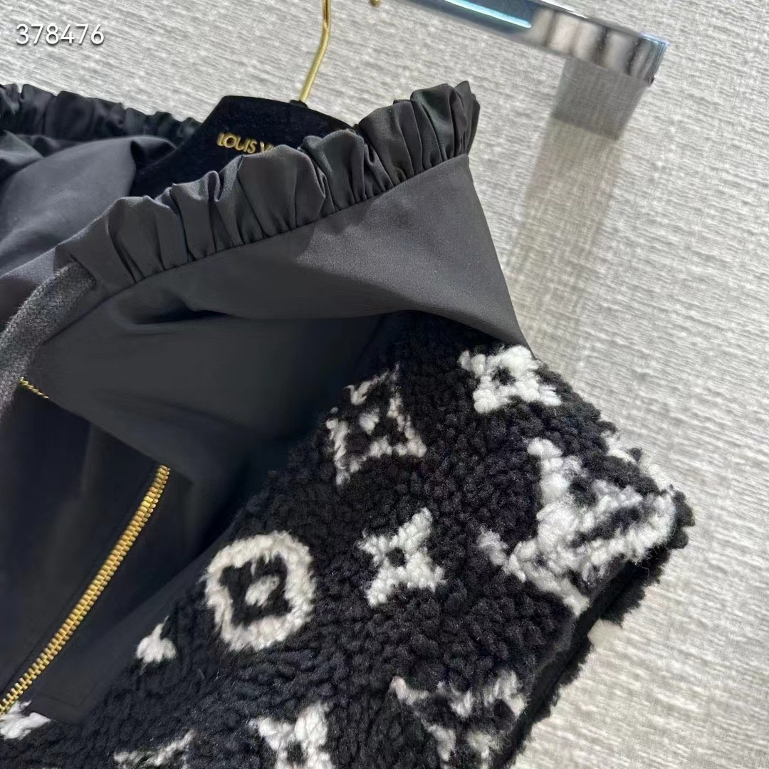 Louis Vuitton LV Women Sleeveless Hooded Monogram Teddy Jacket Acrylic Wool Black White