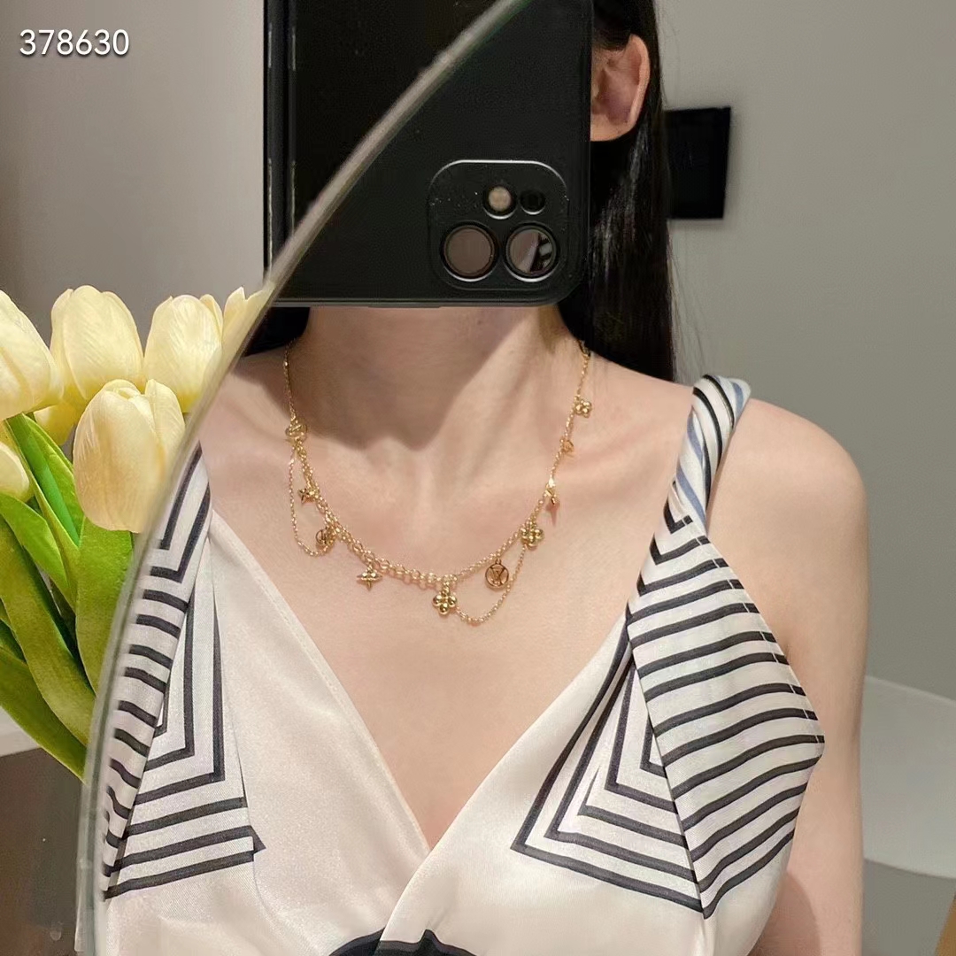 Louis Vuitton Women LV Blooming Supple Necklace Brass Monogram Flowers LV Circle