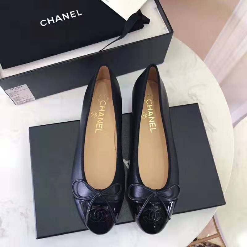 Chanel Women Ballerinas in Lambskin & Patent Calfskin-Black