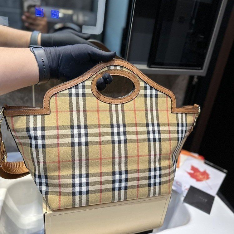 Fashion and versatile handbag BNN1023112109