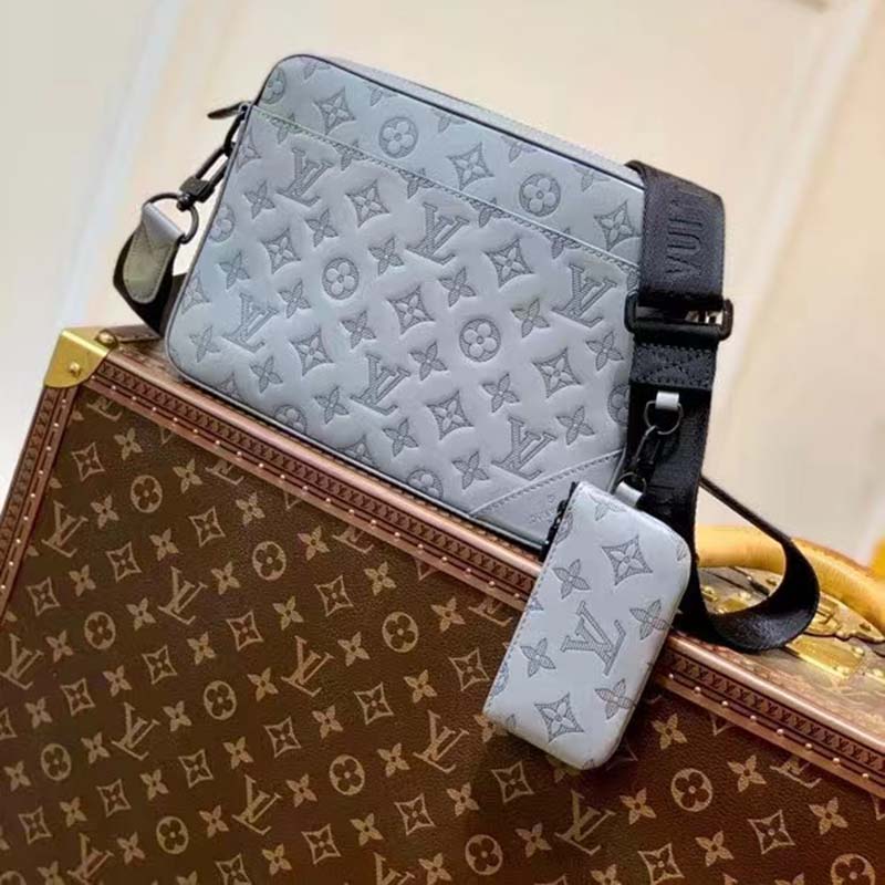 Louis Vuitton LV Unisex Duo Messenger Anthracite Gray Monogram Shadow Calf Leather