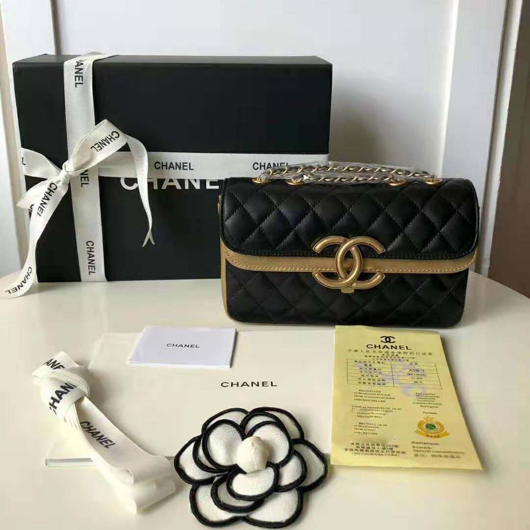 Chanel Women Small Flap Bag in Metallic Lambskin Leather-Black