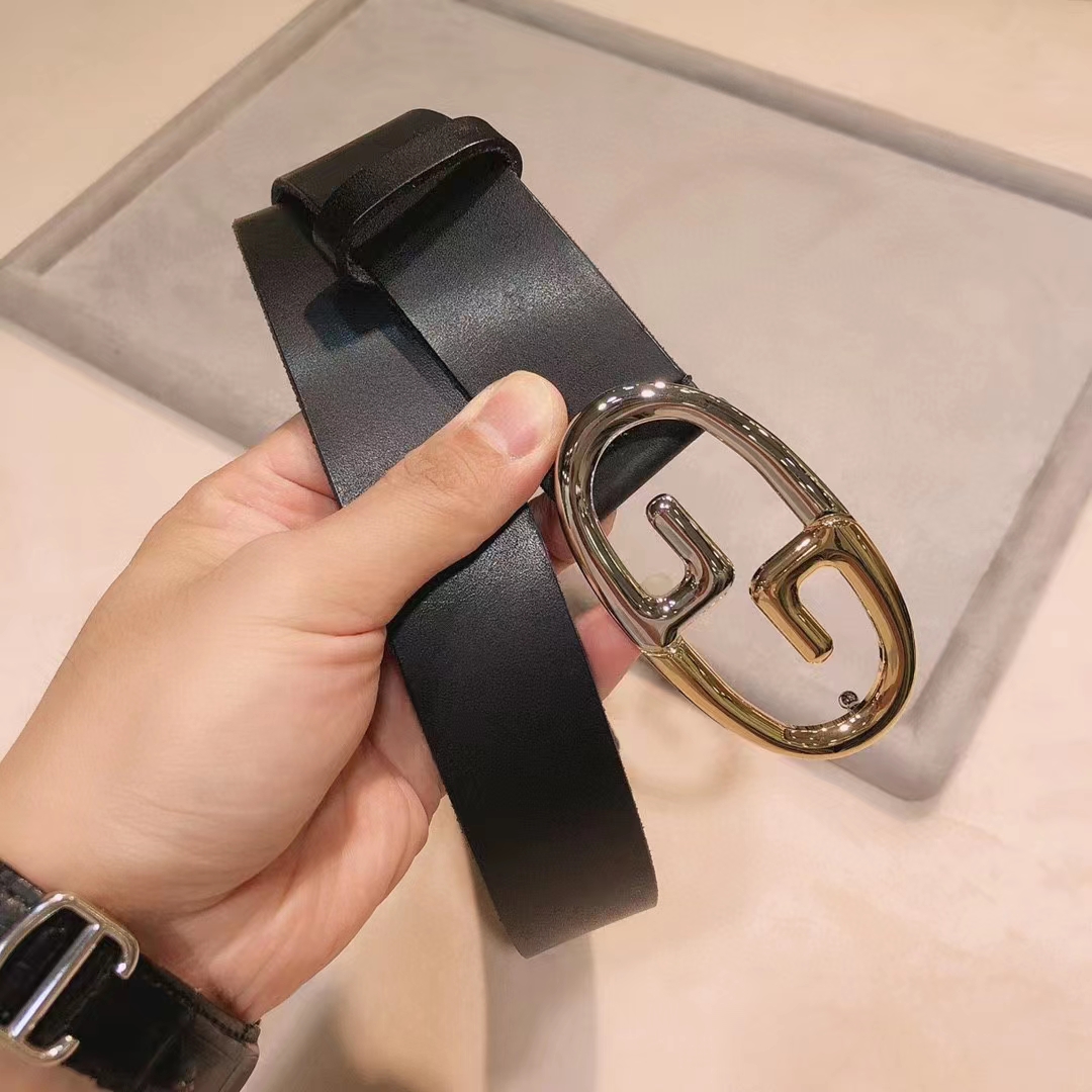 Gucci Unisex Belt Two-Toned Metal GG Buckle Black Leather 3.3 CM Width