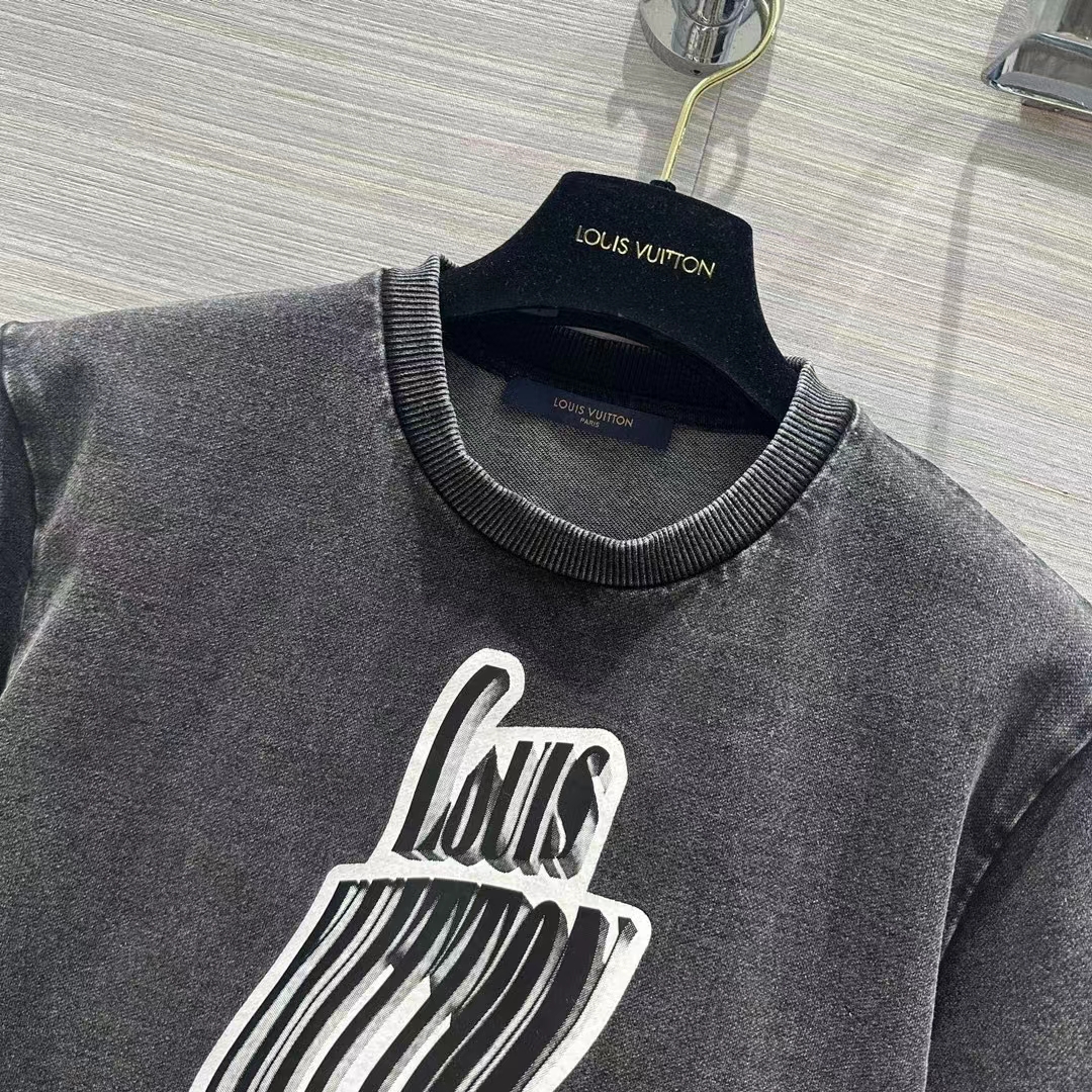 Louis Vuitton Men Graphic LV Signature T-Shirt Cotton Metal Grey Regular Fit