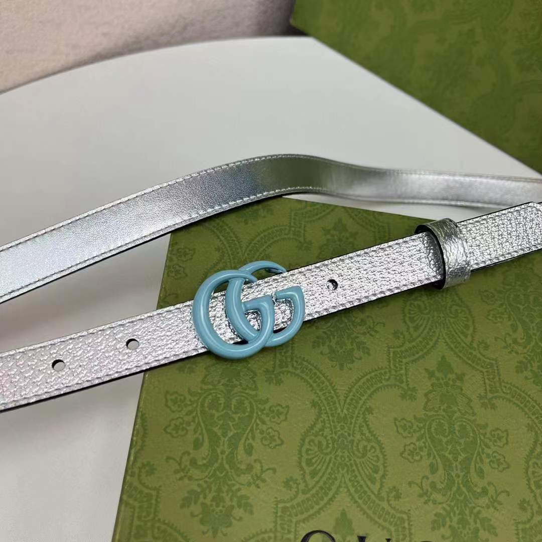 Gucci Unisex GG Marmont Thin Belt Silver Lamé Leather Double G Buckle 2 CM Width