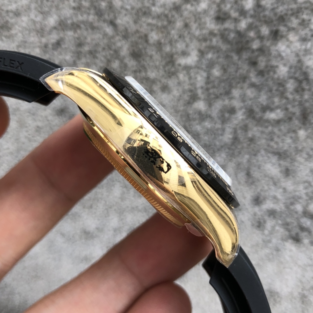 Rolex Daytona Yellow Gold Oysterflex 40mm