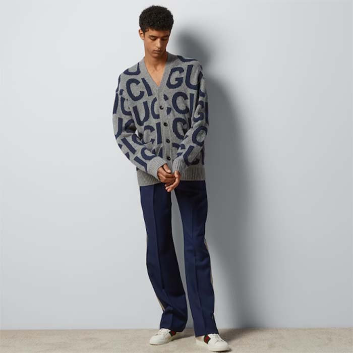 Gucci Men GG Cardigan Gucci Intarsia Grey Wool Blue V-Neck Dropped Shoulder Long Sleeves Two Pockets