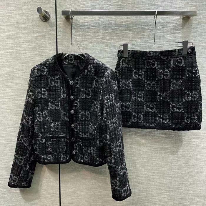 Gucci Women GG Tweed Jacket Dark Grey Lined Collarless Two Front Pockets Button Closure Style ‎761164 ZAPA4 1158