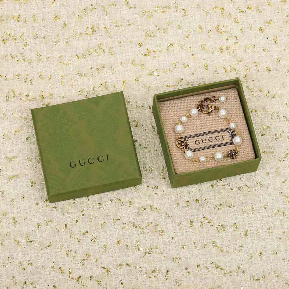 Gucci Women Interlocking G Flower Pearl Bracelet
