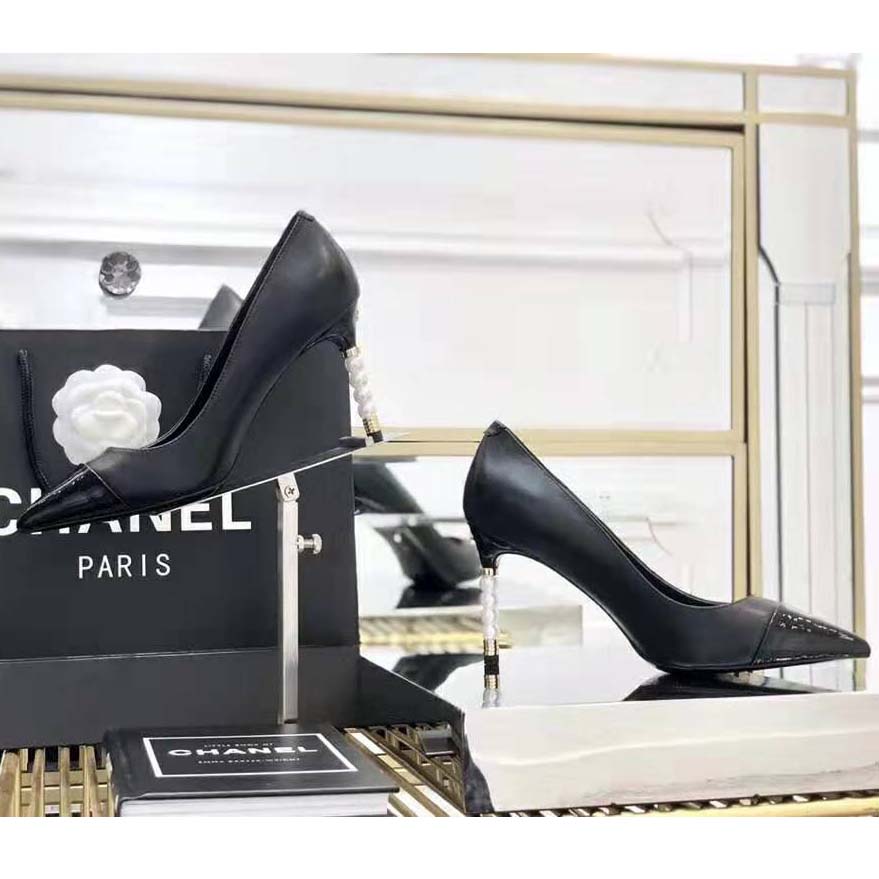 Chanel Women Pumps Lambskin & Patent Calfskin 10 cm Heel-Black