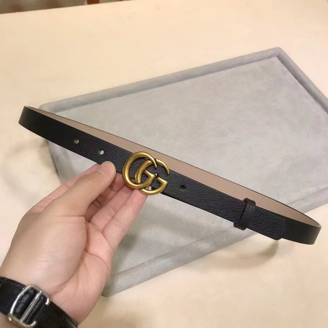 Gucci Unisex Marmont Reversible Thin Belt Black Leather Double G Buckle