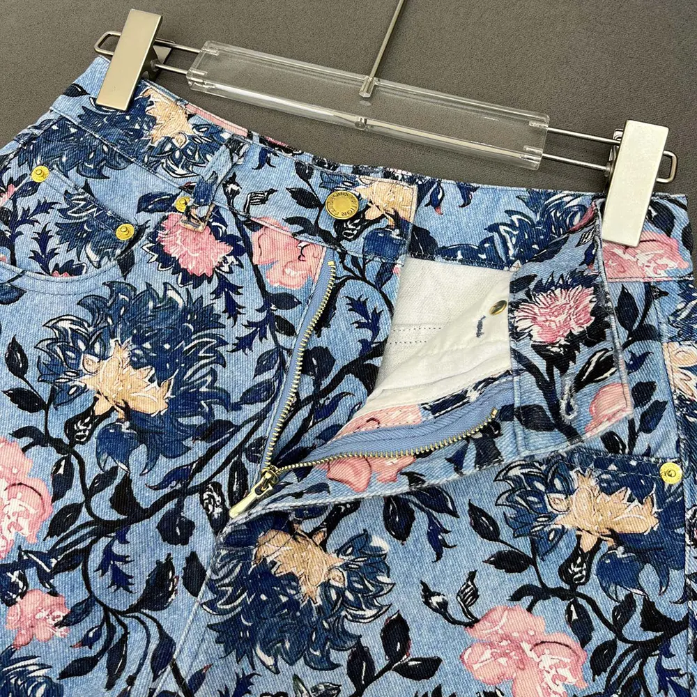 Louis Vuitton Women Floral Vine Shorts 1AHI78