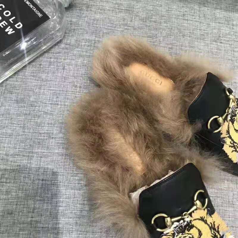 Gucci Unisex Princetown Slipper with Tiger in Lamb Wool-Black