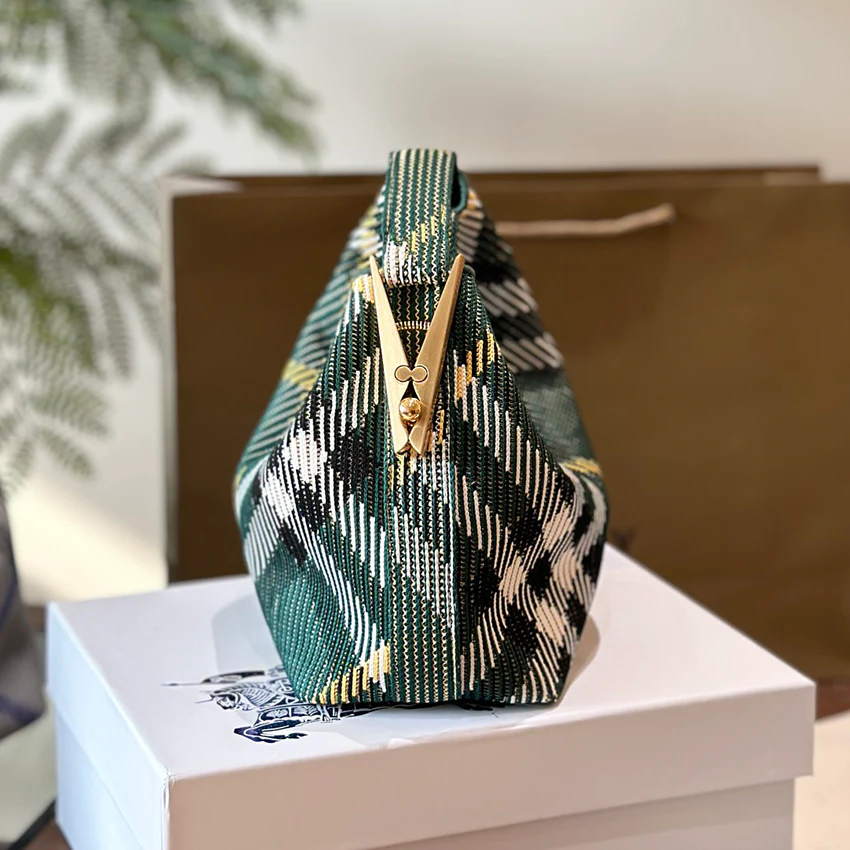 New plaid versatile handbag 1024071103