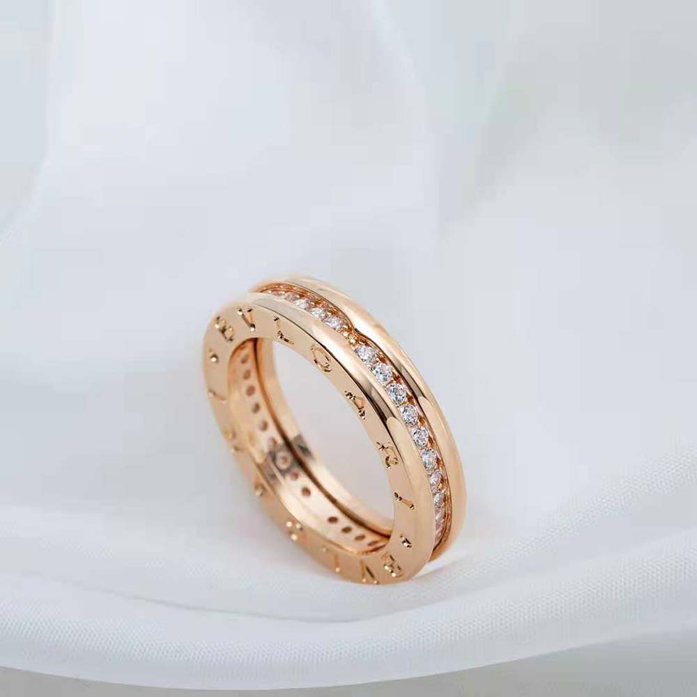Bvlgari Women B.zero1 One-Band Ring in 18 KT Rose Gold Set with Pave Diamonds on the Spiral