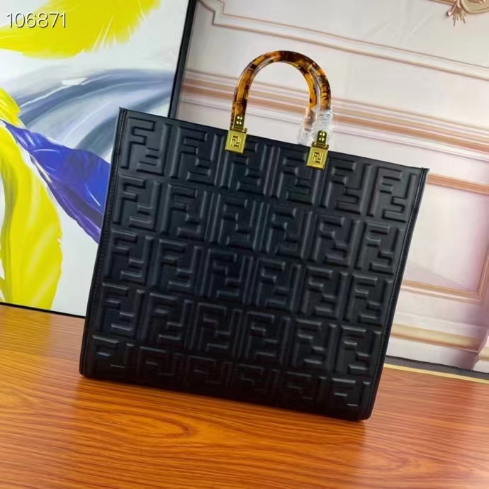Fendi Women FF Sunshine Medium Black Leather Shopper