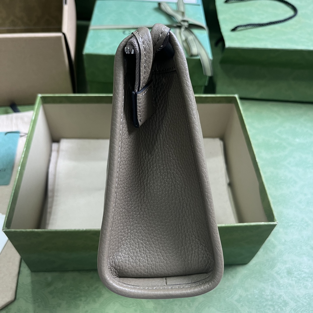 Gucci Unisex Jumbo GG Pouch Taupe Jumbo GG Leather Moiré Lining