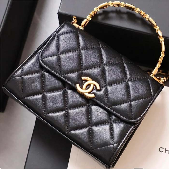 Chanel Women Kelly 22 Flap Bag in Calfskin Leather-Black