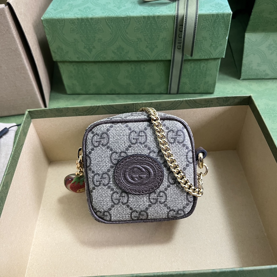 Gucci Unisex Coin Purse Double G Strawberry Beige Ebony GG Supreme Canvas